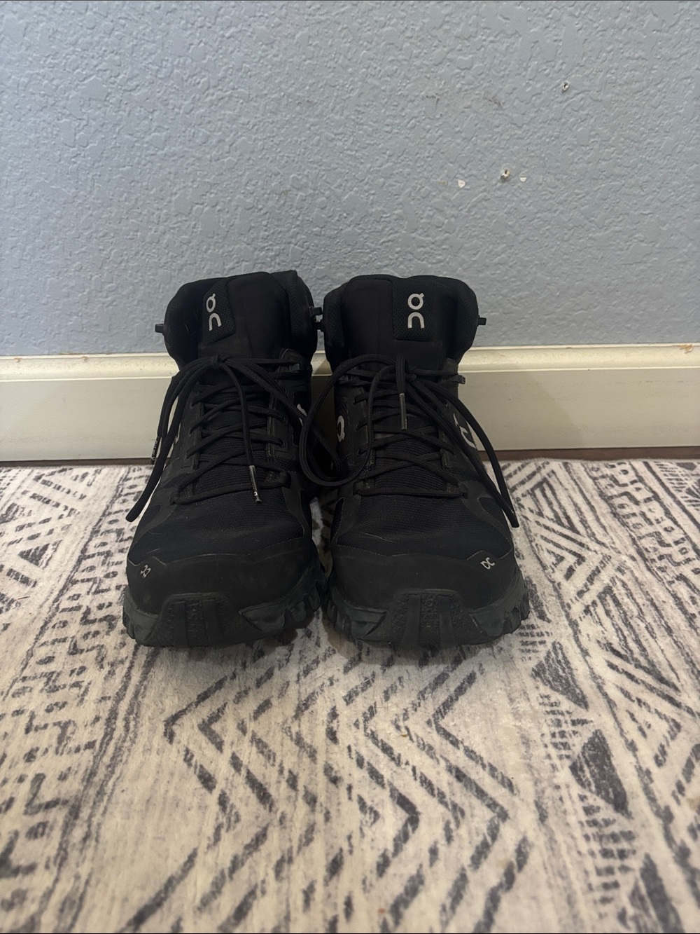 On Running Black Trail Running Shoes with Logo Accent
